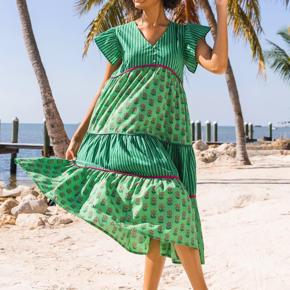 Printfresh Green Main Character Dress. Size Large. Great for summer
